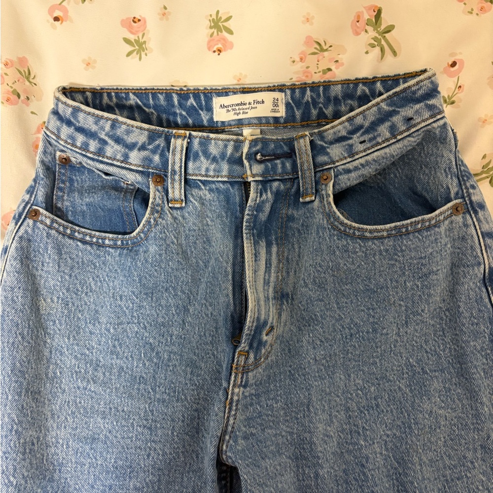 Abercrombie & Fitch High Rise Light Blue Jeans